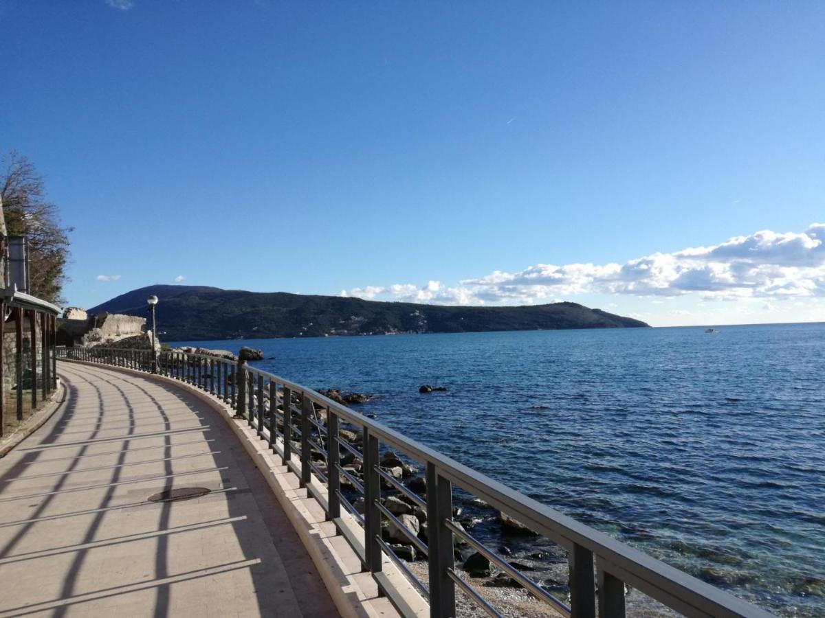 Apartments Ogurlic Herceg Novi Ruang foto